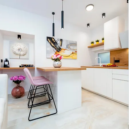 Exclusive Center With Free E-bikes Apartment Rovinj