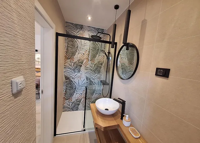 Exclusive Center With Free E-bikes * Ρόβινι