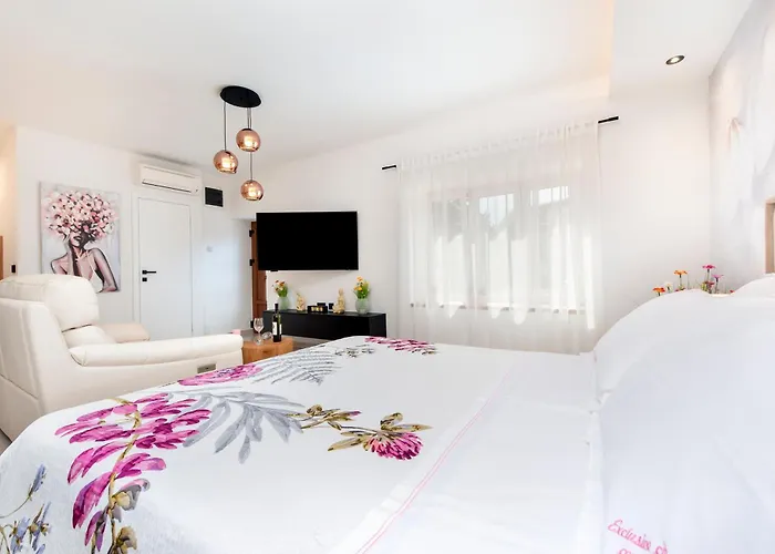 Exclusive Center With Free E-bikes Διαμέρισμα *